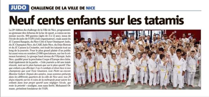 Neuf cents enfants sur les tatamis
